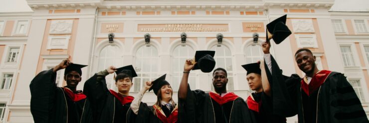 How Clubs in College Shape Success