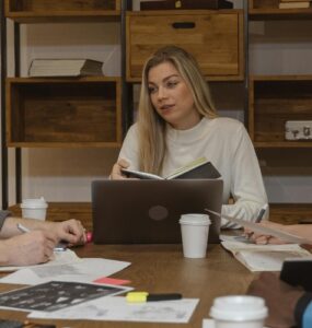 Key Leadership Strengths That Define High-Impact Corporate Leaders in 2026