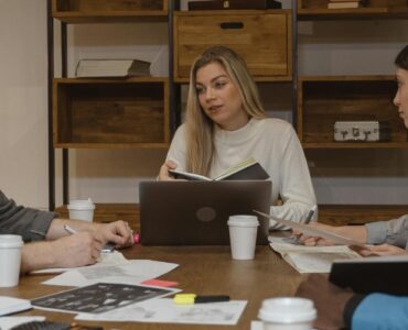 Key Leadership Strengths That Define High-Impact Corporate Leaders in 2026