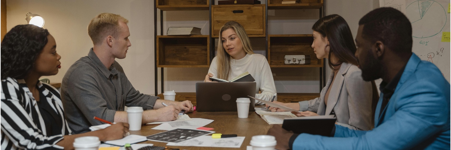 Key Leadership Strengths That Define High-Impact Corporate Leaders in 2026