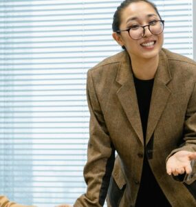 5 Team Leadership Skills That Break Gender Barriers & Promote Workplace Equality