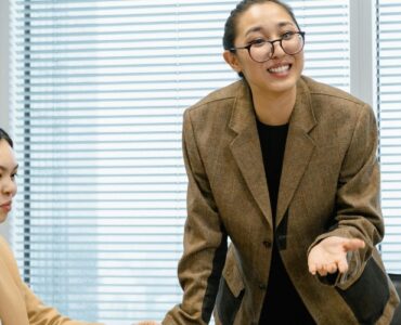 5 Team Leadership Skills That Break Gender Barriers & Promote Workplace Equality