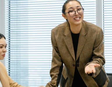 5 Team Leadership Skills That Break Gender Barriers & Promote Workplace Equality