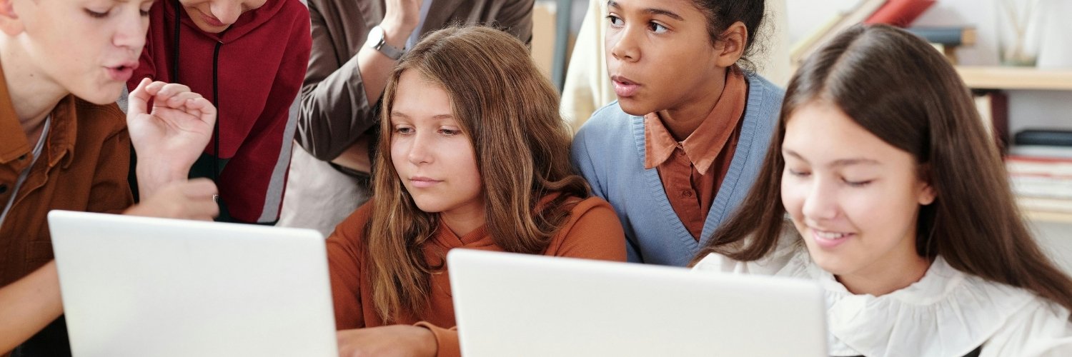 Digital Teaching Board Transforming Corporate Learning and Education