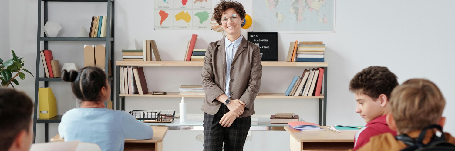 Inspirational Leadership in Schools: The Role of Modern Classroom Innovation