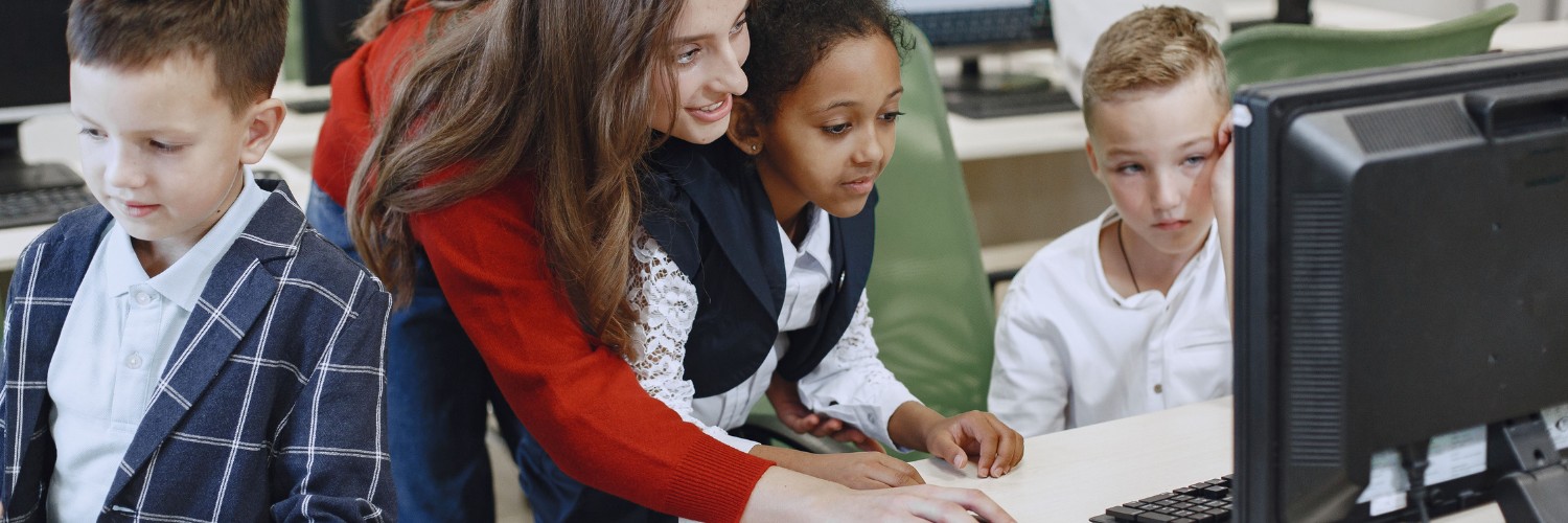 How Effective are AI Agents as Smart Teaching Solutions