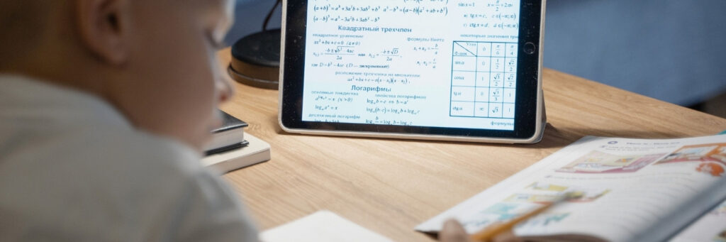 From Learner Profiles to Adaptive Paths: The AI-Powered Education Shift